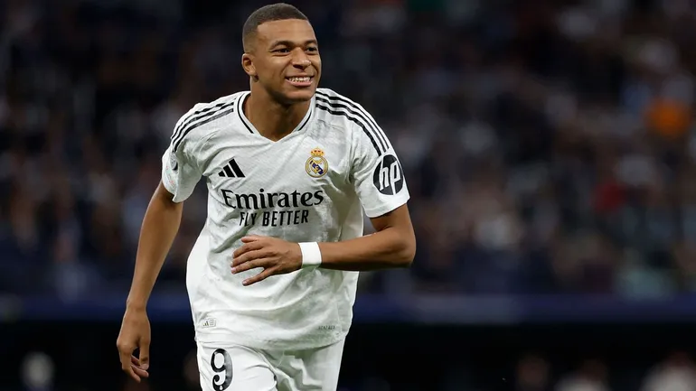 El motivo del cambio de Mbappé ante el Betis ¡Alarmas encendidas en el Real Madrid!
