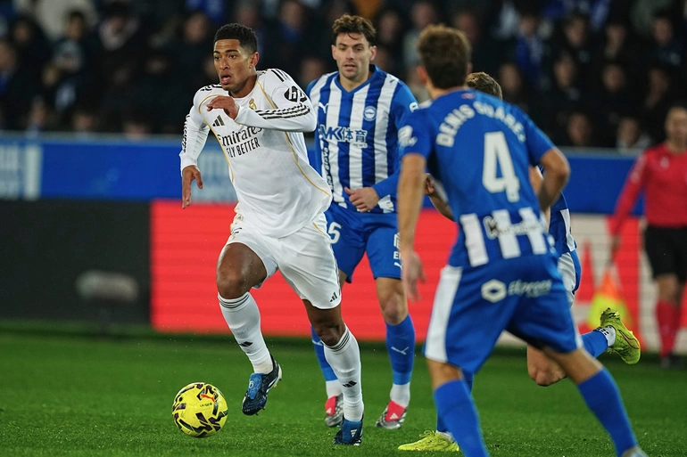 Alineaciones confirmadas del Real Madrid - Alavés ¡Arnold y Carreras, titulares!