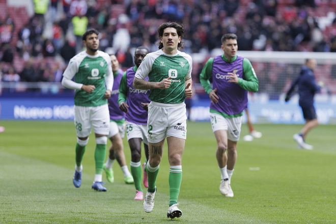 Imagen de la noticia: ANÁLISIS FANTASY: La mejor gestión posible con los laterales del Betis