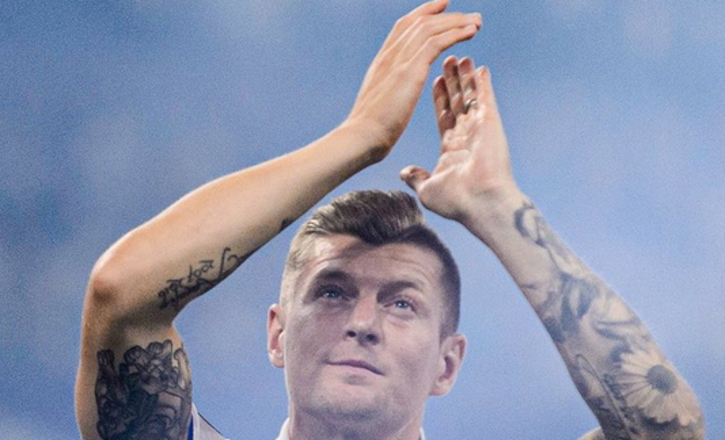 Portada de Toni Kroos renovará con el Real Madrid una temporada más