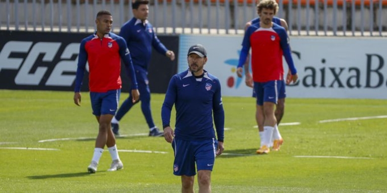 Imagen de la noticia: El Cholo ensaya once para el crucial duelo ante el Athletic