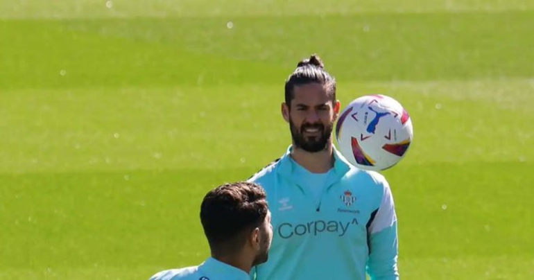 Portada de Isco trabaja en el día de descanso para llegar al derbi