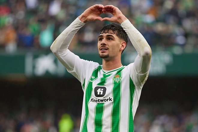 Portada de Betis Declina Oferta del Galatasaray por Johnny Cardoso Valorada en 18 Millones de Euros