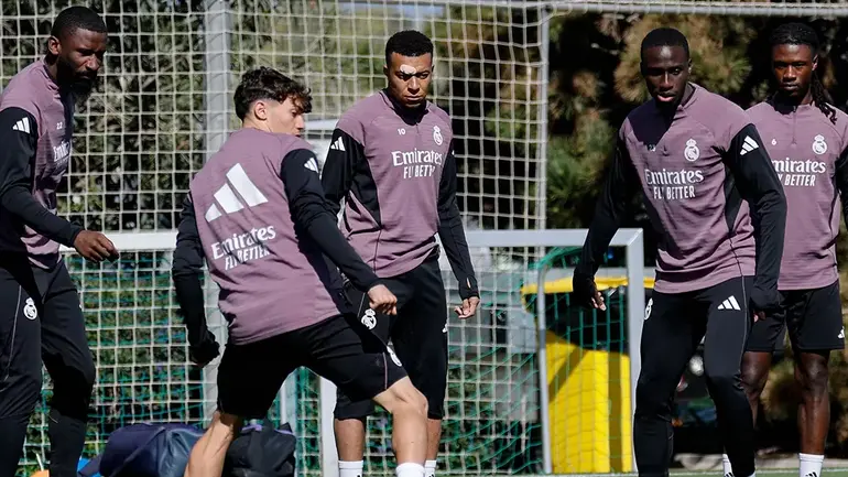Mbappé regresa al trabajo con el grupo y apunta al Allianz Arena