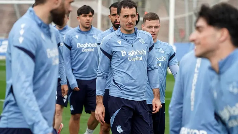 Aramburu o Caleta-Car podrían descansar ante el Levante; Elustondo pide plaza en el once