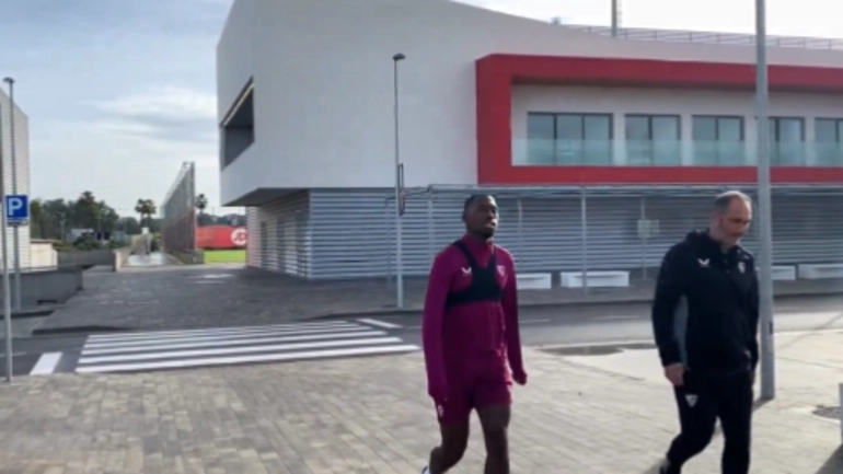 Imagen de la noticia: El entrenamiento del viernes confirma varias bajas del Sevilla para el duelo ante el Mallorca