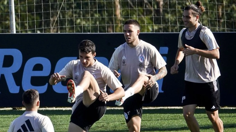 Noticia: Celta: Luca De la Torre se apunta al partido de San Mamés y Ristic repite con el grupo Imagen de la noticia: Celta: Luca De la Torre se apunta al partido de San Mamés y Ristic repite con el grupo