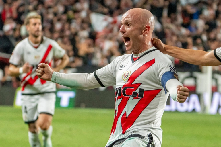 Isi Palazón se expone a más de un partido de sanción por su expulsión ante la Real Sociedad