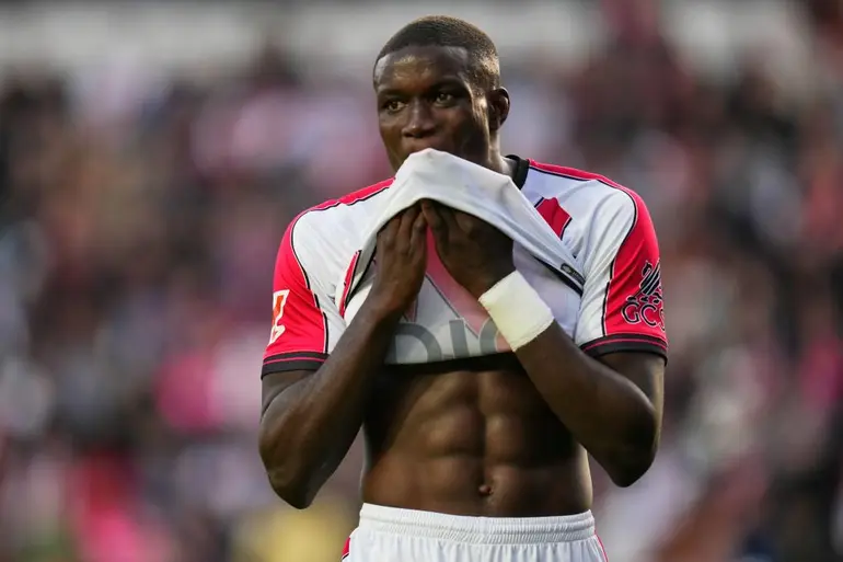 Nobel Mendy enciende las alarmas con Senegal por posible lesión
