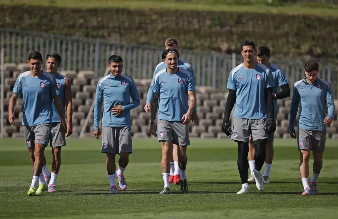 Noticia: Entrenamiento del Atlético con once probado de cara al Osasuna Imagen de la noticia: Entrenamiento del Atlético con once probado de cara al Osasuna