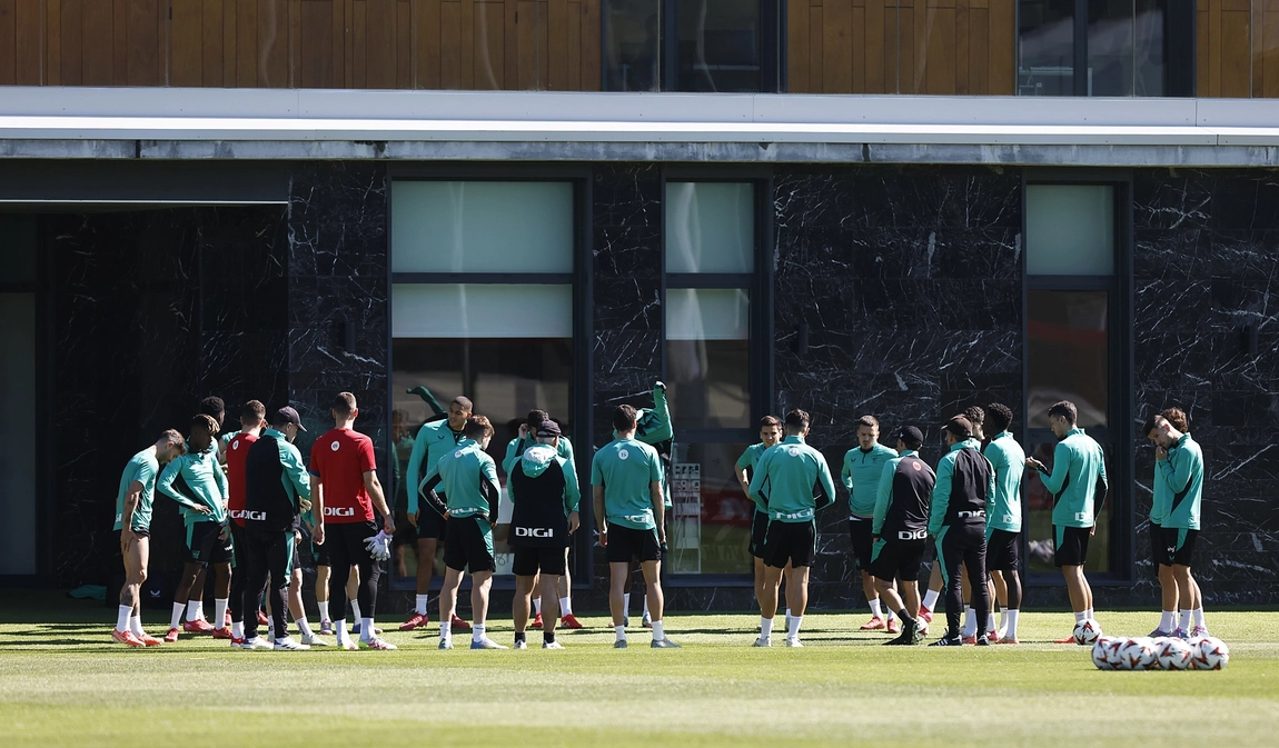 Noticia: Entrenamiento del Athletic con Nico y Unai, Sancet fuera de órbita Imagen de la noticia: Entrenamiento del Athletic con Nico y Unai, Sancet fuera de órbita