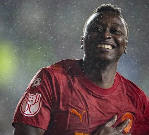 Sadiq e Iranzo con goles en el triunfo del Valencia, Copa del Rey