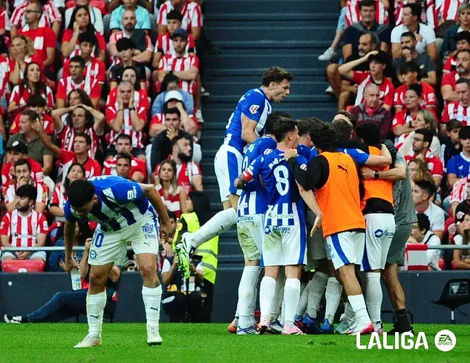 Portada de Triunfo histórico del Alavés en San Mamés - Jornada 4 La Liga Fantasy