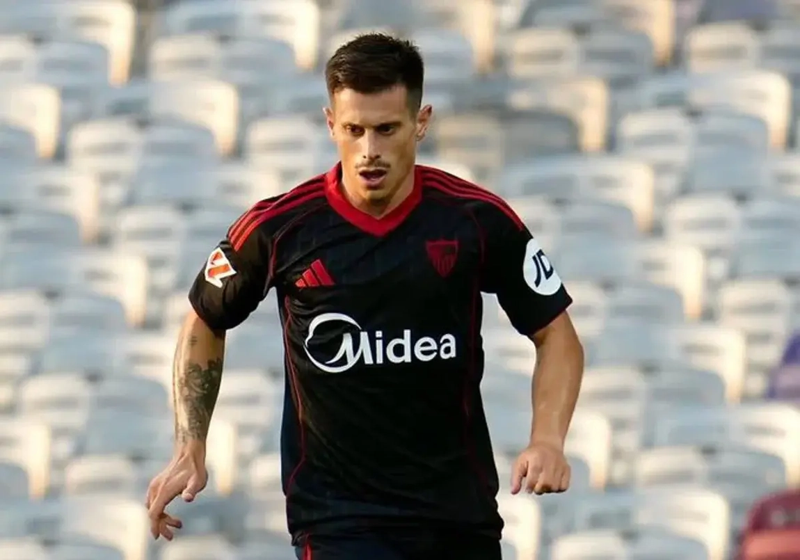 Portada de Sevilla: Alfon, Ejuke, Akor en Alineación del Sevilla en Copa del Rey