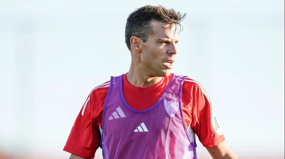 Portada de Azpilicueta dispara nuevamente las alarmas del Sevilla