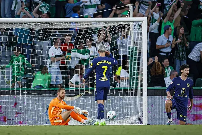 Cae el Atlético ante el Elche, pero Nico González brilla - Jornada 33 La Liga