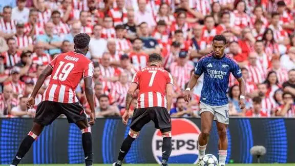 Portada de Mucha batalla del Athletic, pero cae en su debut de Champions