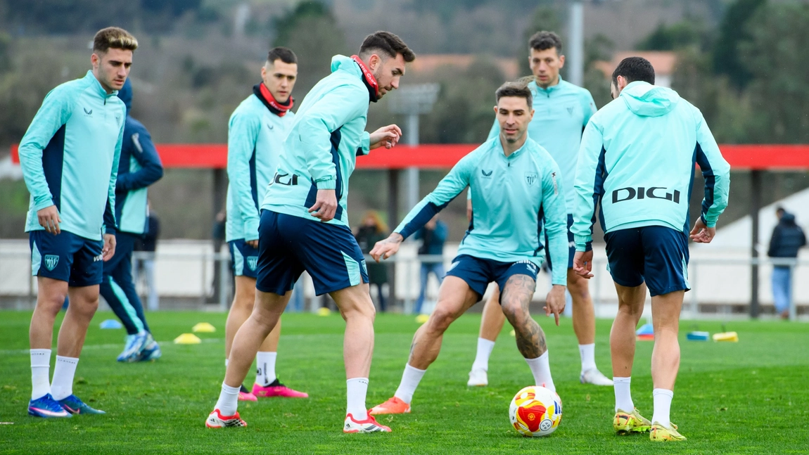 Portada de El Athletic entrena con regresos de enfermería y descartes para el Rayo