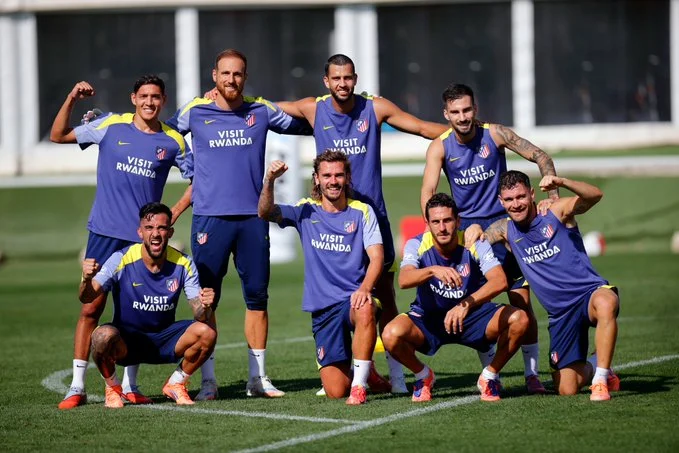 Portada de Entrenamiento del Atlético con refuerzos de cara al Celta