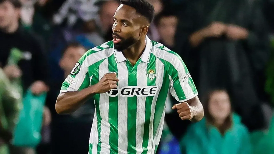 Portada de Oficial: Alineación del Betis en Europa League con Bakambu, Lo Celso, y sin Antony