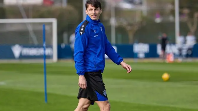 Portada de Budimir entra en la convocatoria de Osasuna junto a Moncayola