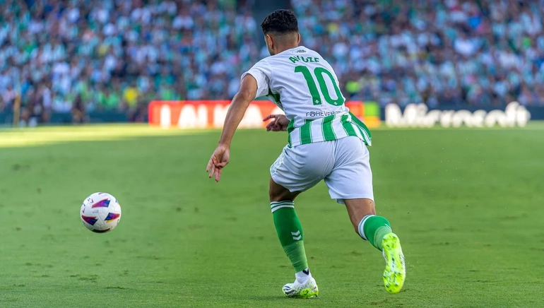 Noticia: Ayoze Pérez: solución ofensiva para el Real Betis de Pellegrini Imagen de la noticia: Ayoze Pérez: solución ofensiva para el Real Betis de Pellegrini