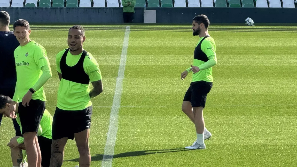 Portada de Entrenamiento del Betis con Isco asumiendo comandos