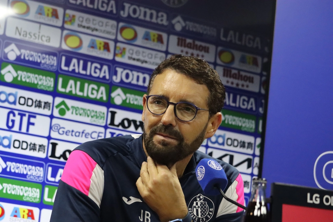 Noticia: Bordalás habla de las situaciones con Arambarri y Borja, de Isma, y el mercado Imagen de la noticia: Bordalás habla de las situaciones con Arambarri y Borja, de Isma, y el mercado