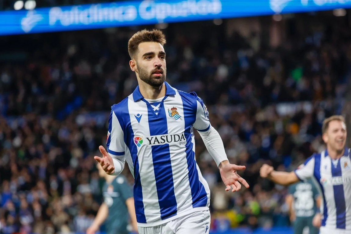 Portada de Apuntes de la Real Sociedad tras ganar en Europa League, enfoque Fantasy