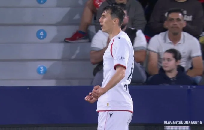 Derrota de Osasuna ante Levante con roja a Sergio Herrera, Budimir sumó otro gol - Jornada 35 La Liga