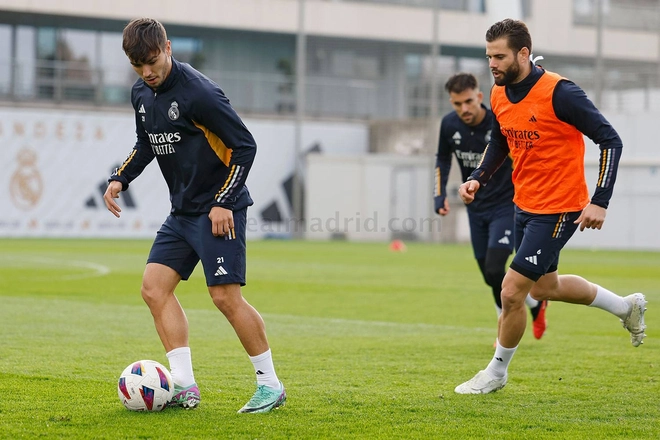 Ceballos se deja ver de nuevo en el entrenamiento del Madrid y está cerca de reaparecer
