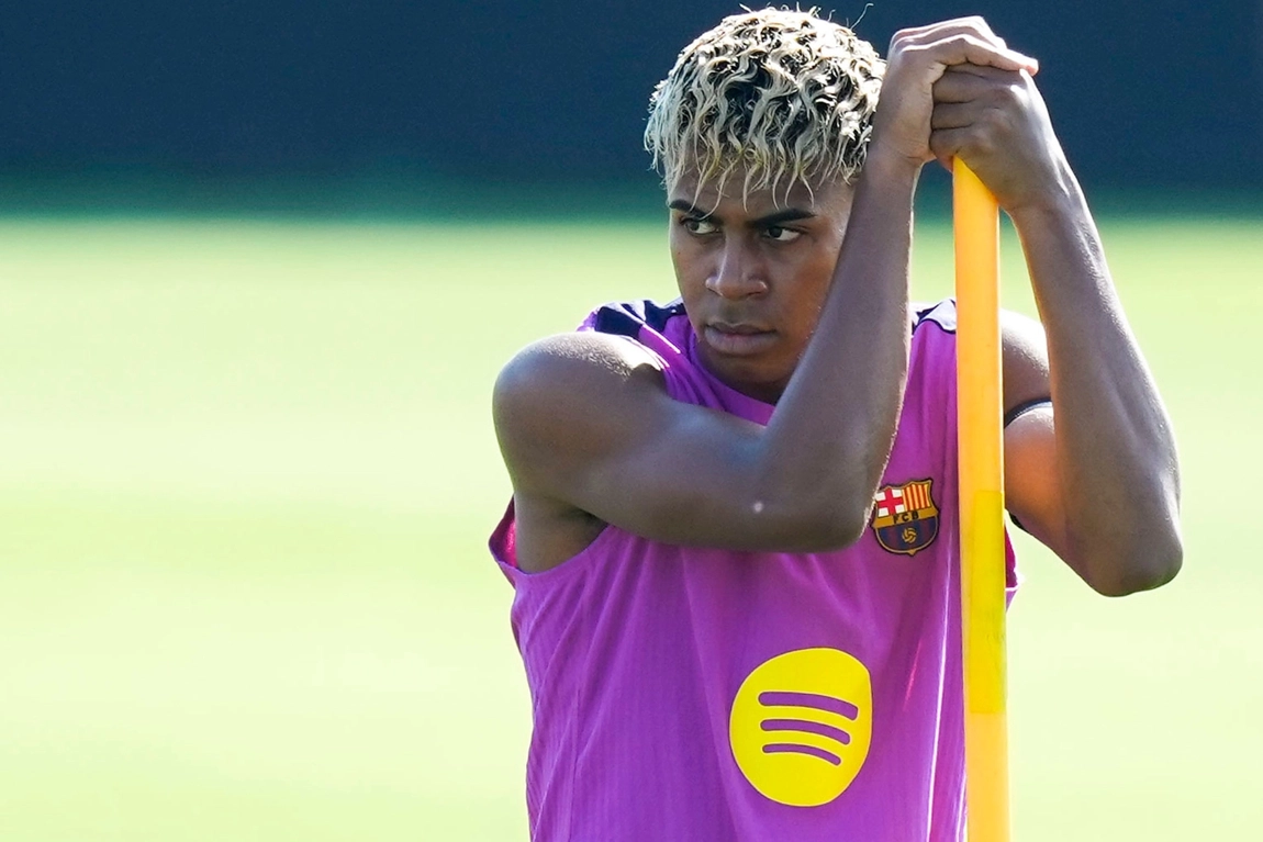 Portada de Barcelona: Calendario Oficial de Champions - debut contra Newcastle