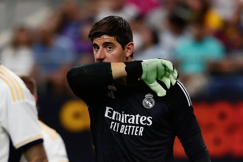 Portada de Parte médico de Courtois, nueva baja en el Real Madrid