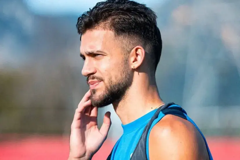 Portada de Copete ya entrena con el Valencia