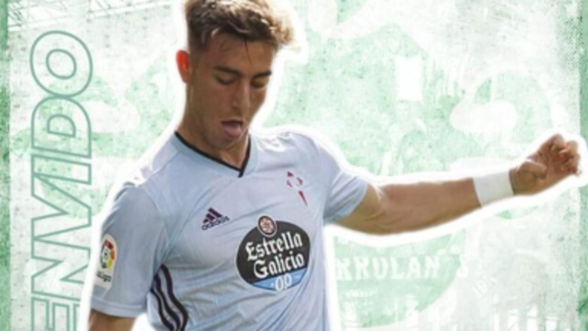 Portada de Betis y Racing de Ferrol acuerdan el traspaso de Iker Losada