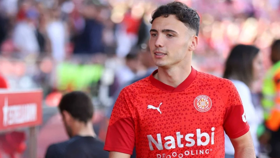 Noticia: West Ham va por Arnau Martínez: El lateral del Girona en la mira de Lopetegui Imagen de la noticia: West Ham va por Arnau Martínez: El lateral del Girona en la mira de Lopetegui