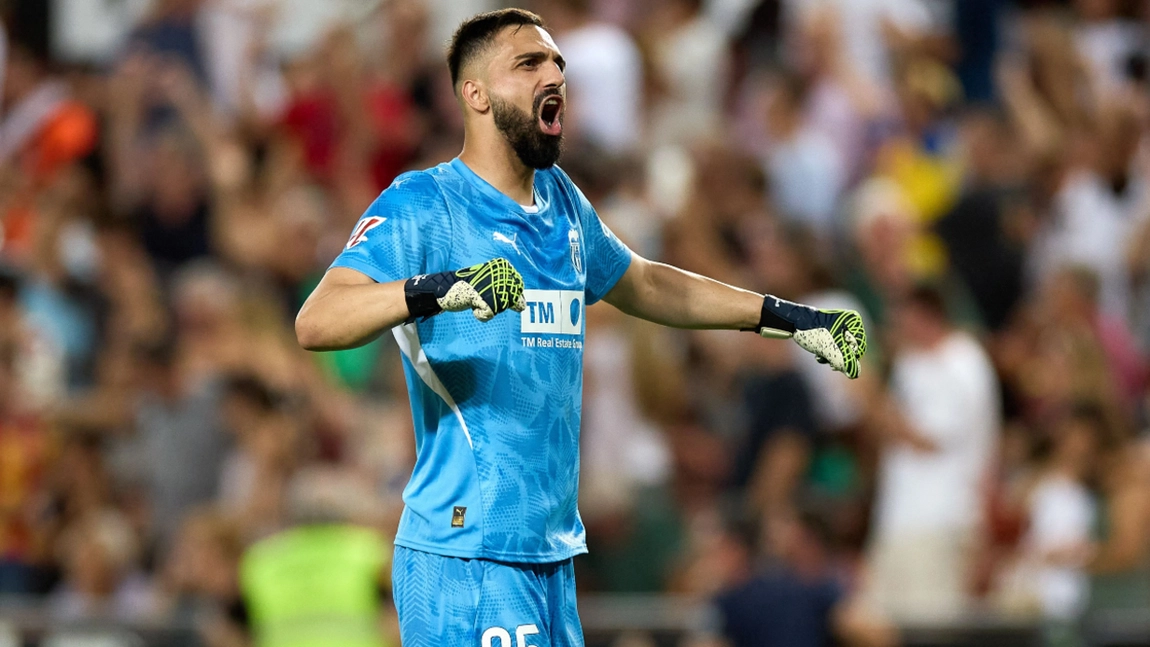 El Liverpool a un paso de asegurar el fichaje de Mamardashvili tras mejorar su oferta