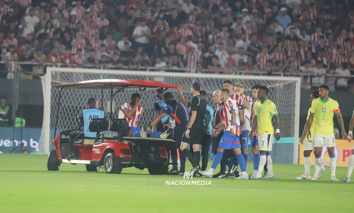 Noticia: Impactante lesión de Alderete tras un rodillazo de Endrick deja en alerta al Getafe Imagen de la noticia: Impactante lesión de Alderete tras un rodillazo de Endrick deja en alerta al Getafe