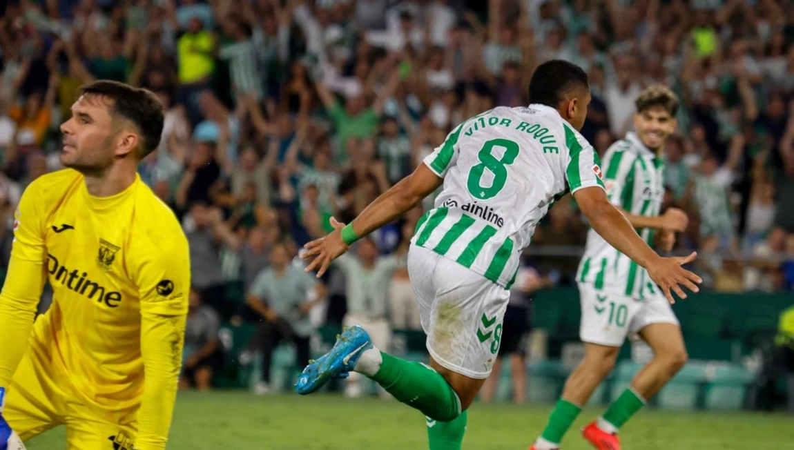 Portada de Crónica: El Betis celebra su primera victoria de la temporada con una sólida actuación ante el Leganés