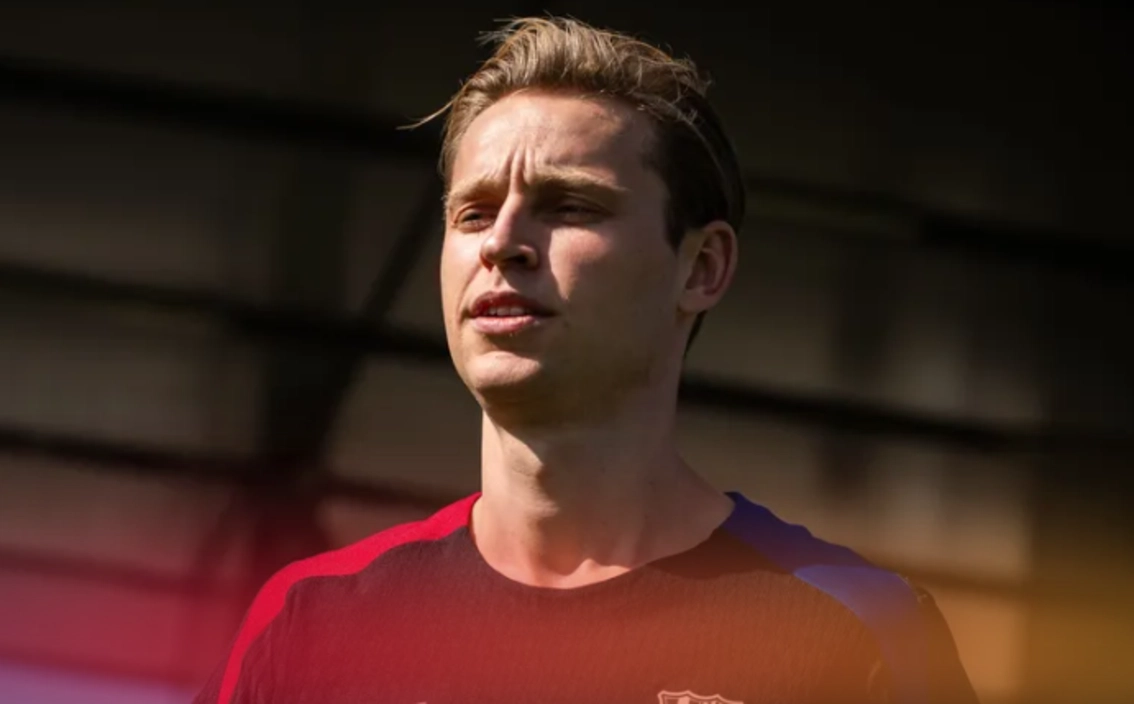 Portada de De Jong se une parcialmente a los ejercicios del equipo