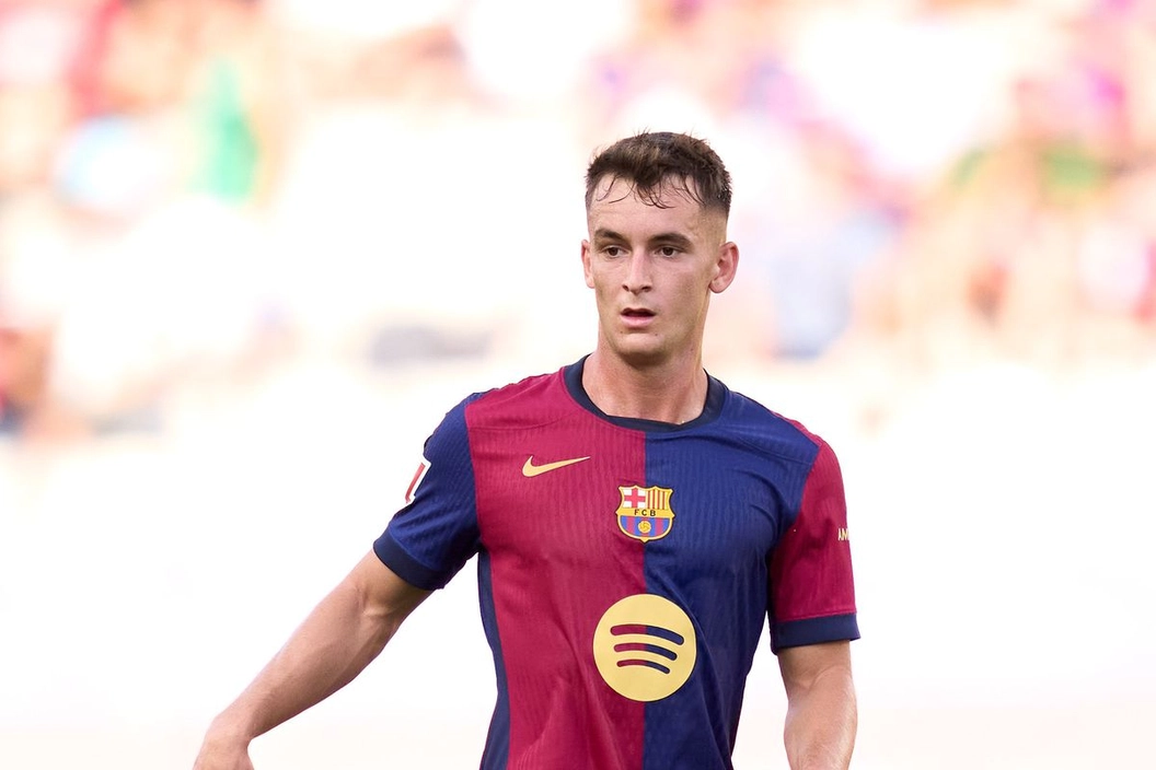Casadó fijo para el once del Barcelona en medio del rejuego en el medio campo