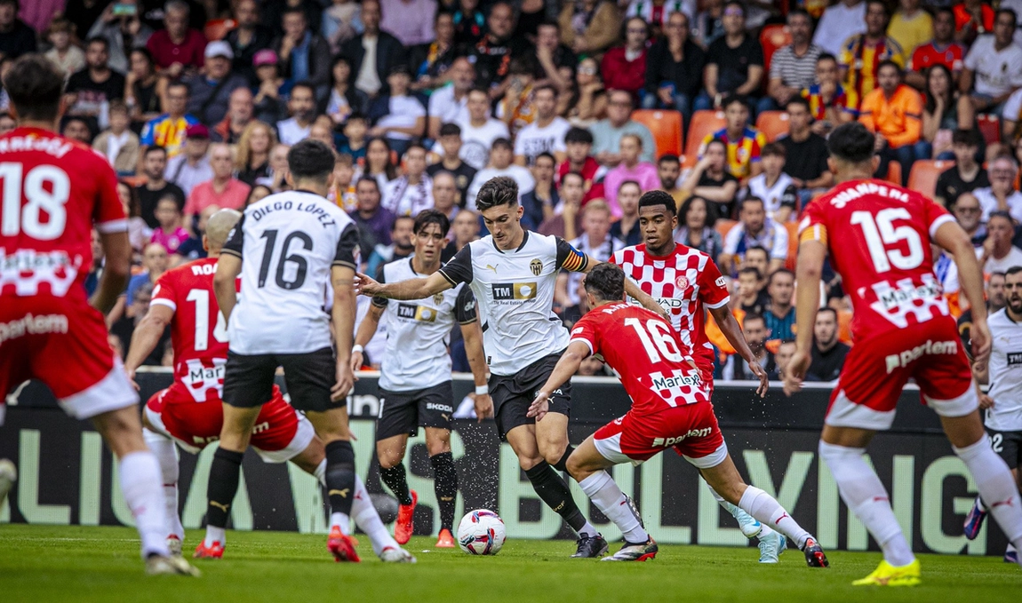 El Valencia barre al Girona. Aprobados Fantasy.