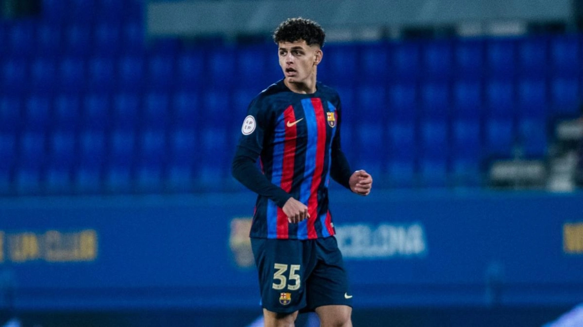 Noticia: Sergi Domínguez entraría al once por Cubarsí Imagen de la noticia: Sergi Domínguez entraría al once por Cubarsí
