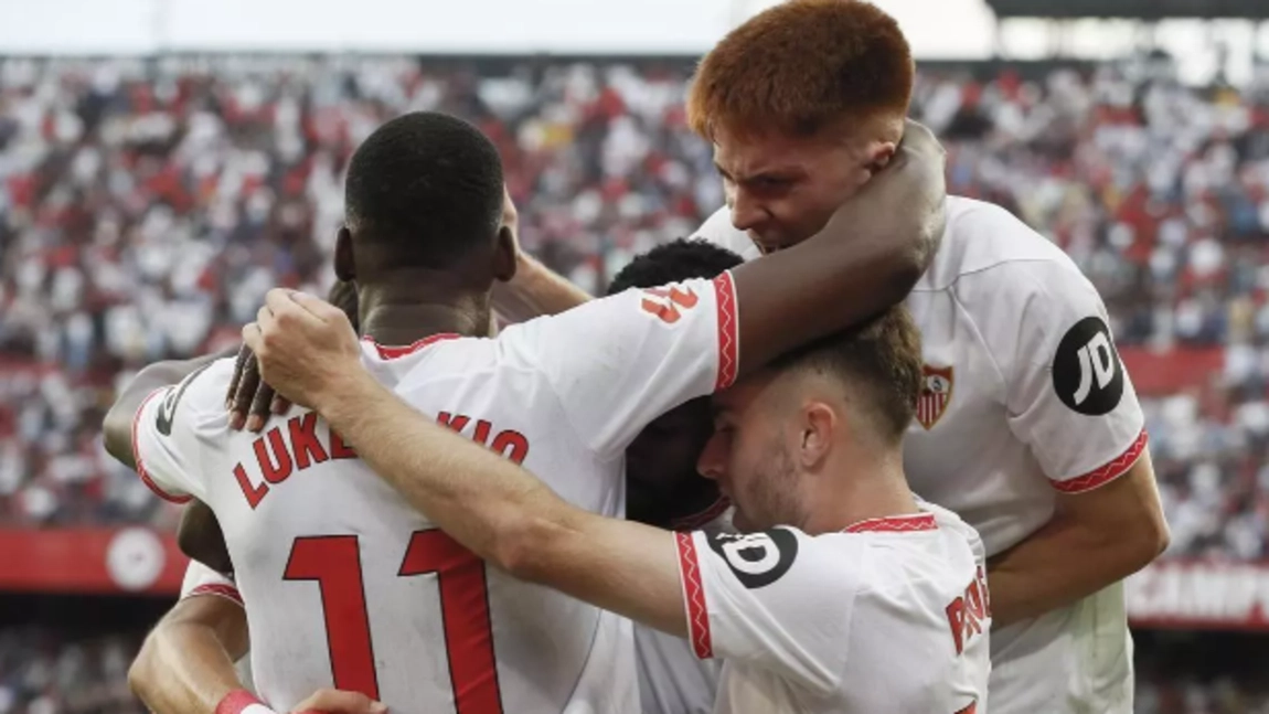 Ejuke da aire a un Sevilla que encontró en el final el triunfo
