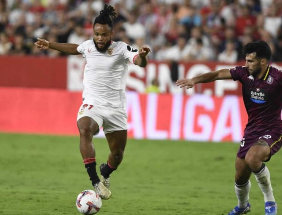 Noticia: Ejuke celebra como juega: voltereta y mortal para su 1er gol Imagen de la noticia: Ejuke celebra como juega: voltereta y mortal para su 1er gol