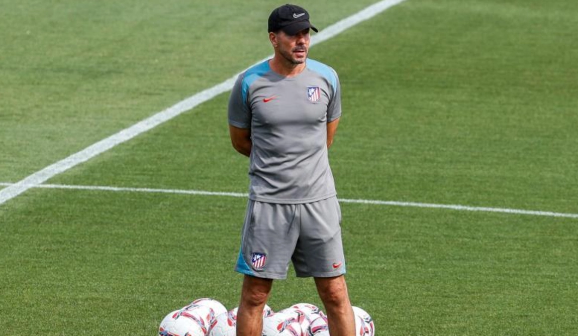 Simeone ensaya la posible alineación que saldrá este domingo de inicio en San Sebastián
