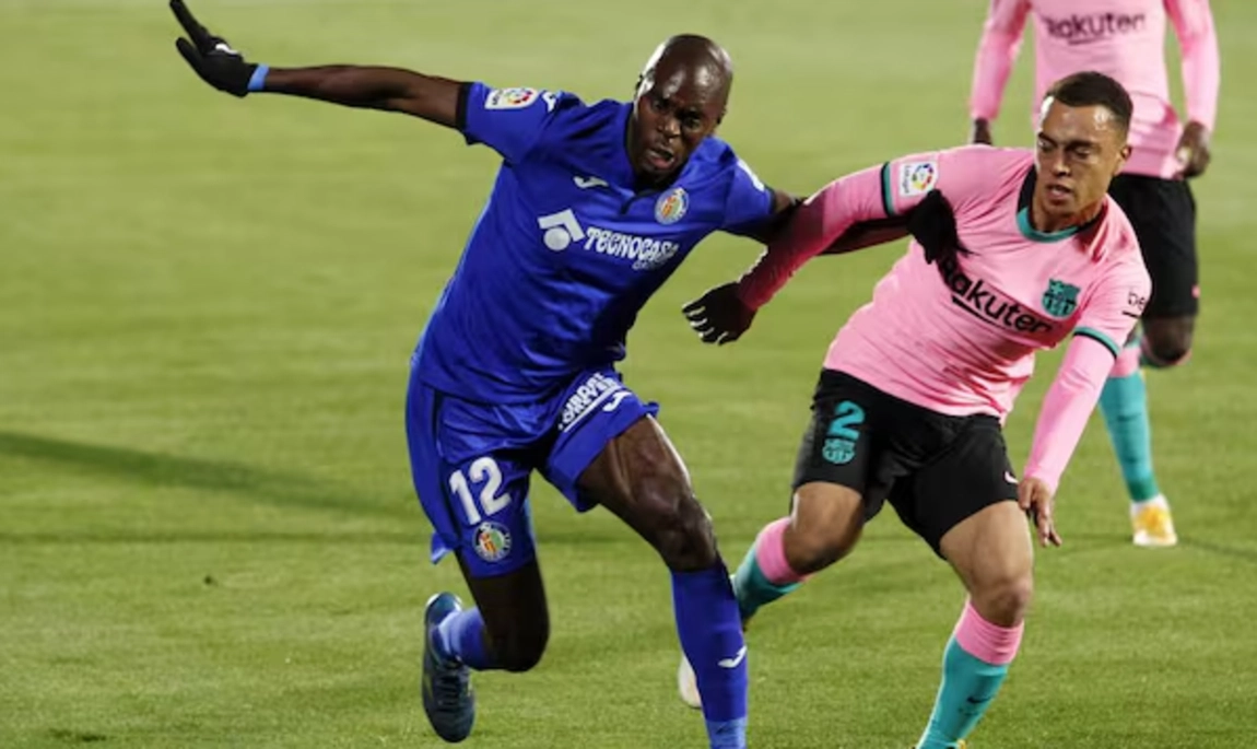 Noticia: Allan Nyom regresa al Getafe hasta final de temporada Imagen de la noticia: Allan Nyom regresa al Getafe hasta final de temporada