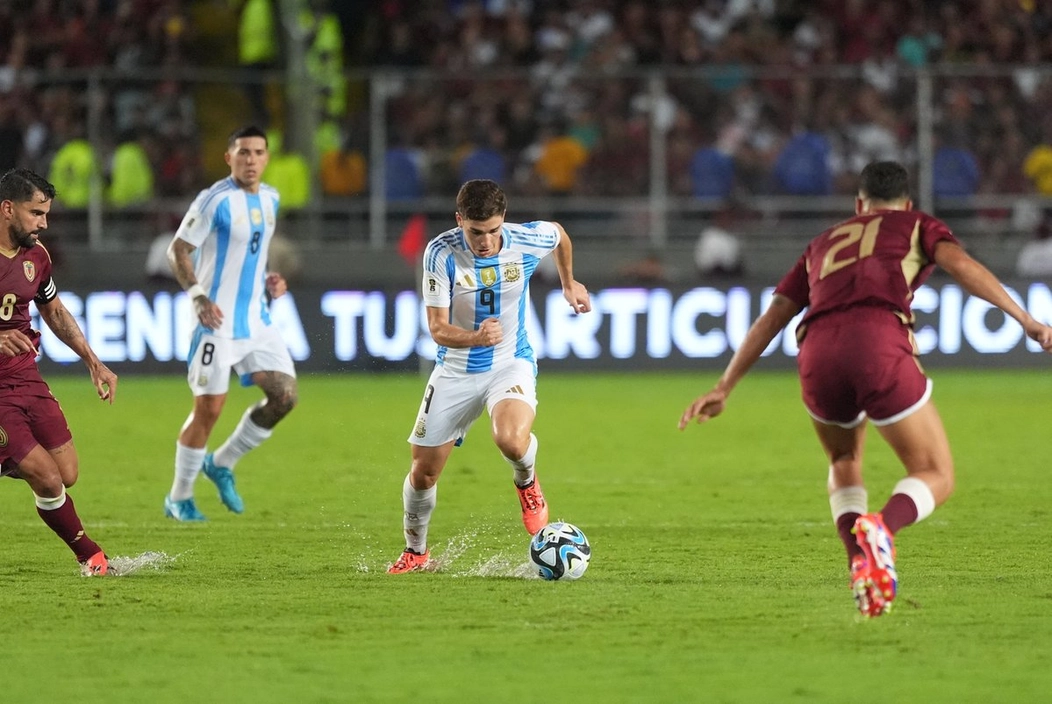Portada de Argentina y Venezuela juegan con pleno de hombres de La Liga