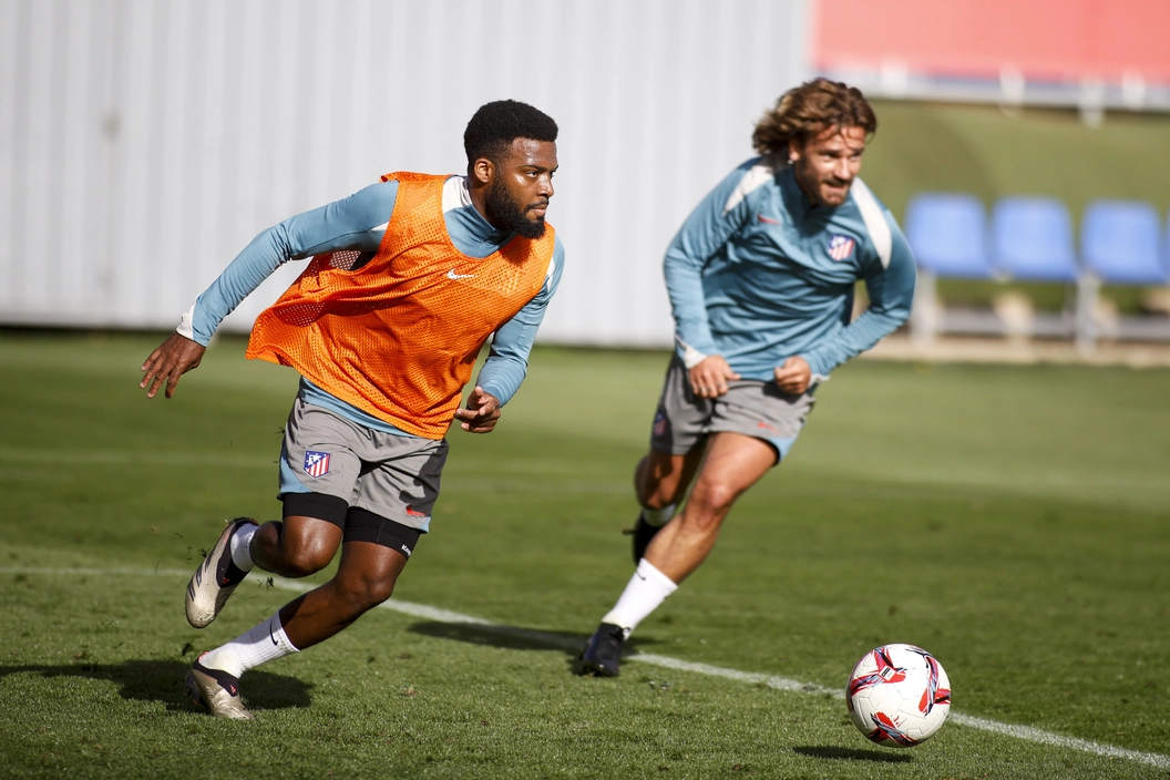 Portada de Intenso entrenamiento del Atlético de Madrid