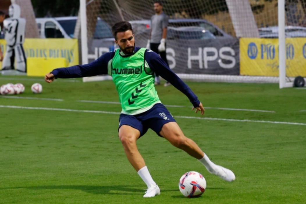 Noticia: Sandro, Kirian y Mika comienzan la semana con el grupo Imagen de la noticia: Sandro, Kirian y Mika comienzan la semana con el grupo